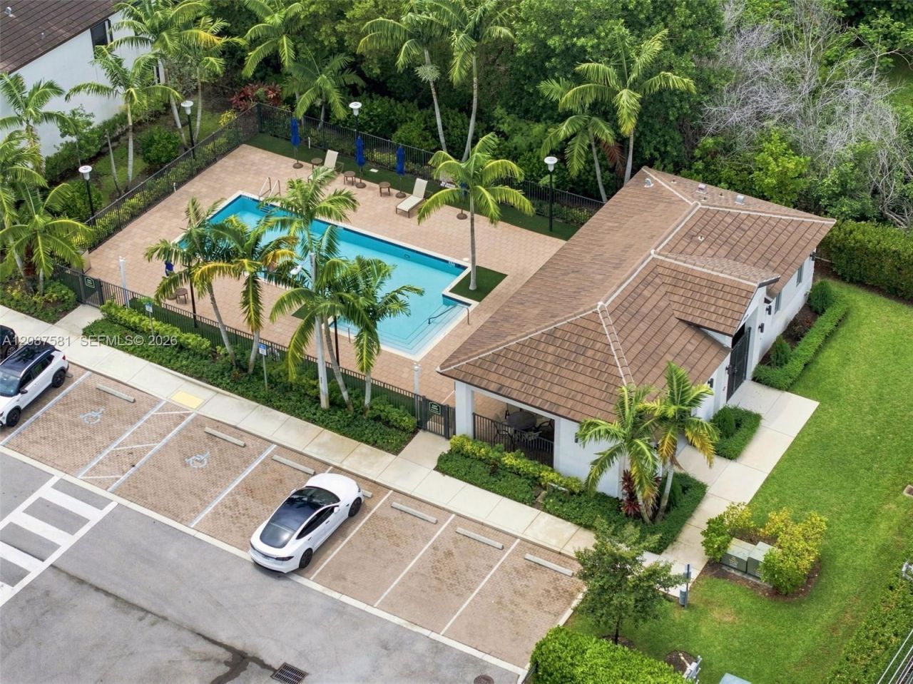 156 SW 185th Way, Pembroke Pines, FL 33029 Photo