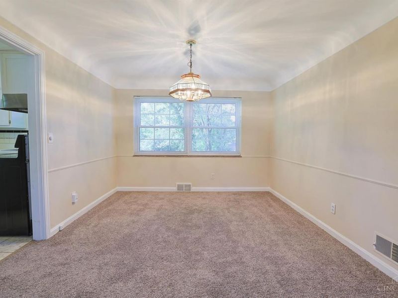 5631 Colerain Avenue, Cincinnati, OH 45239 Photo 11