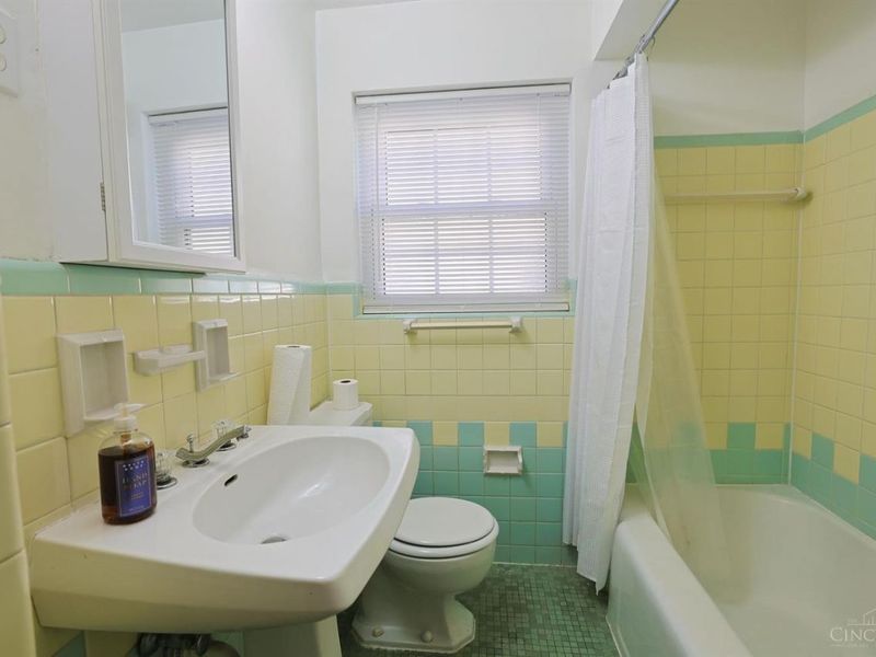5631 Colerain Avenue, Cincinnati, OH 45239 Photo 29