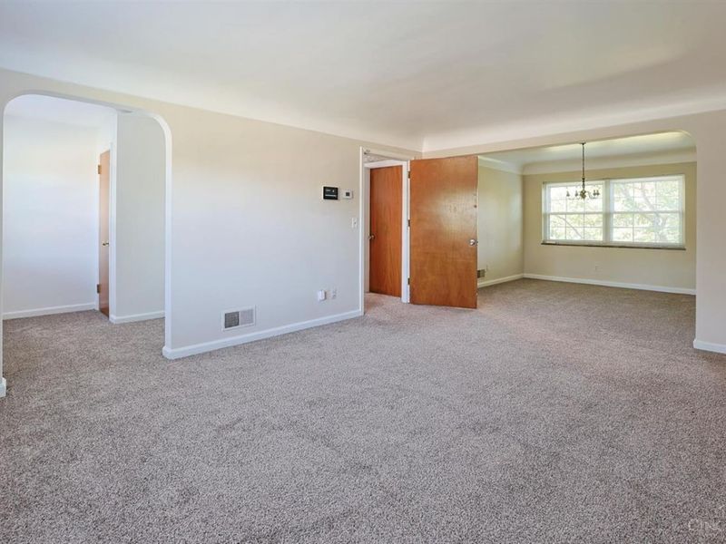 5631 Colerain Avenue, Cincinnati, OH 45239 Photo 36