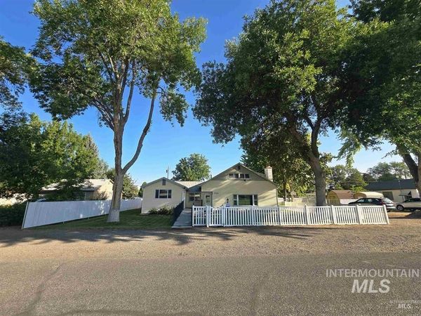 250 2nd Ave E, Wendell, ID 83355