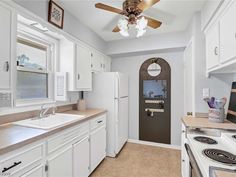3227 W 153rd Street, Cleveland, OH 44111 Photo 14
