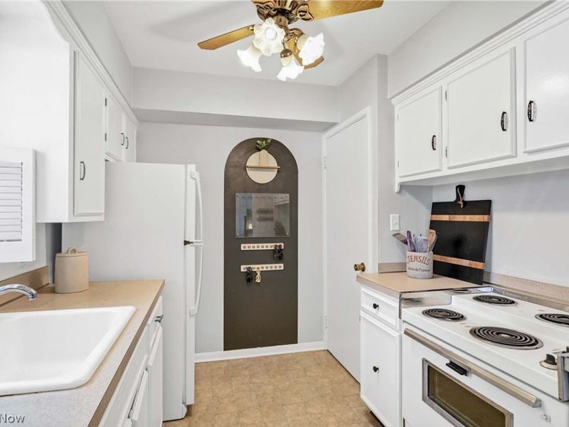 3227 W 153rd Street, Cleveland, OH 44111 Photo 15