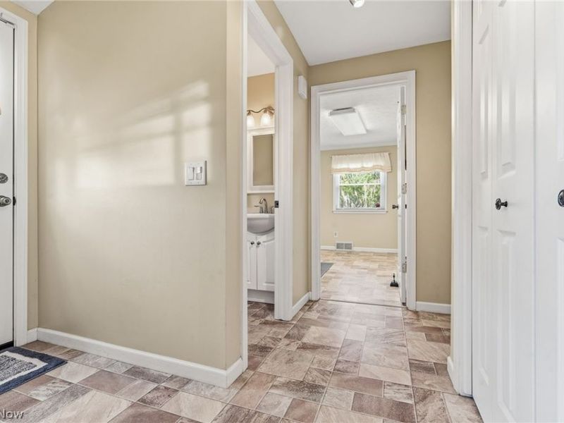 2215 Tamarack Circle NE, Canton, OH 44721 Photo 20