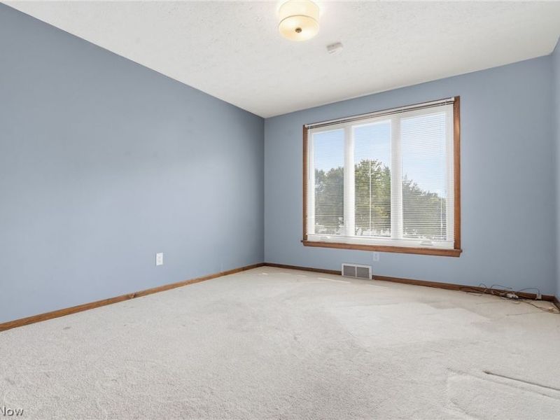 2215 Tamarack Circle NE, Canton, OH 44721 Photo 25