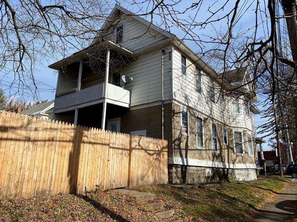 901 N Brandywine Avenue, Schenectady, NY 12308