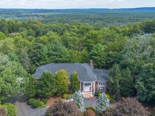 18 Nathan Dr, Montville, NJ 07082