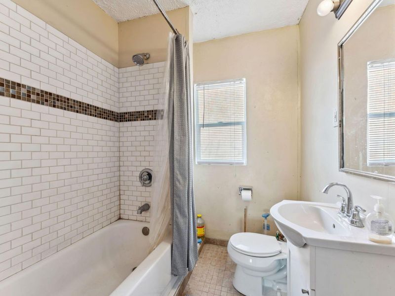 422 Chittenden Avenue, Columbus, OH 43201 Photo 26