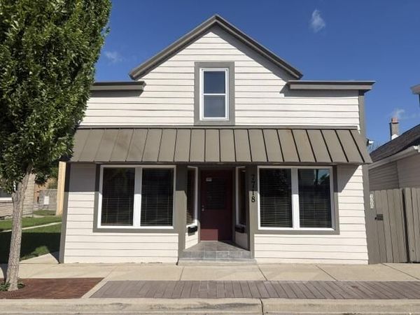 7718 W National Ave, West Allis, WI 53214