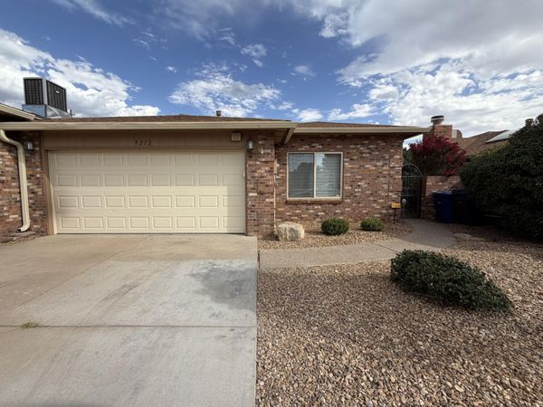 9212 Admiral Lowell Avenue NE, Albuquerque, NM 87111