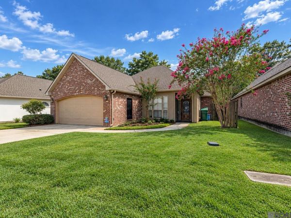 10334 Isabelle Ct, Denham Springs, LA 70726