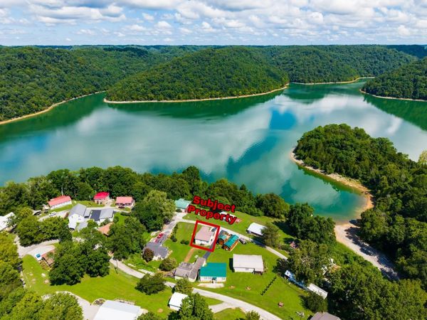 1369 Austin Lake Rd , Baxter, TN 38544