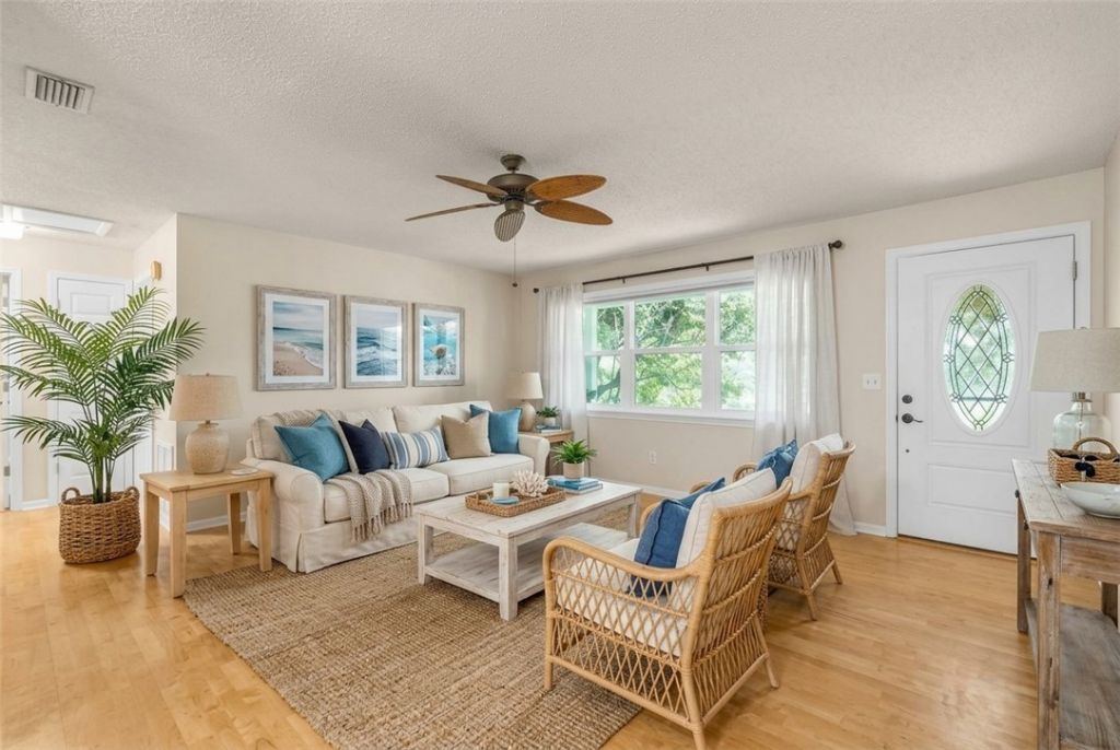 462 Carnival Terrace , Sebastian, FL 32958 Photo