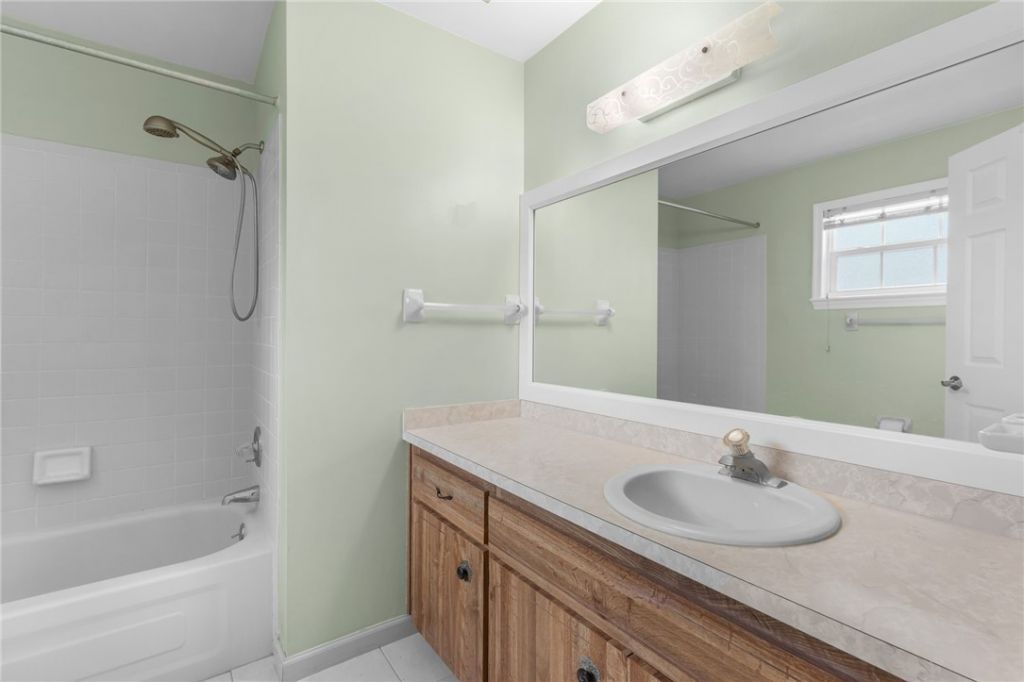 462 Carnival Terrace , Sebastian, FL 32958 Photo