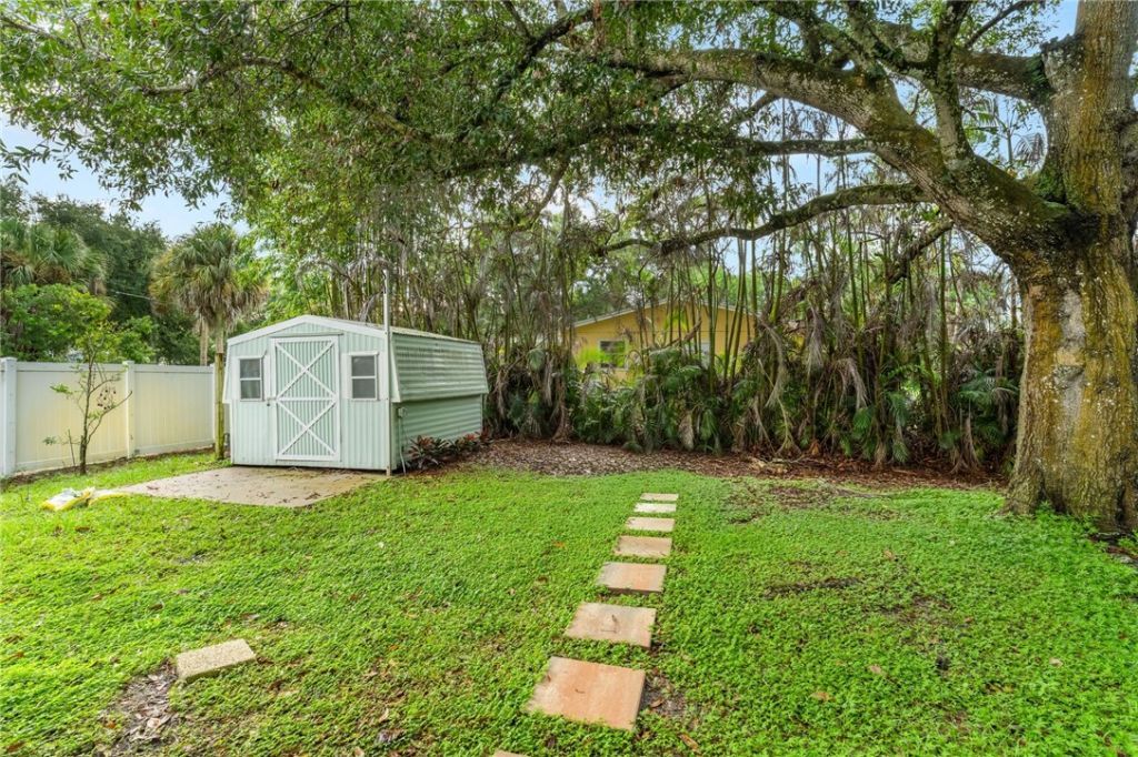 462 Carnival Terrace , Sebastian, FL 32958 Photo