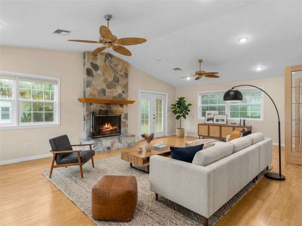 462 Carnival Terrace , Sebastian, FL 32958 Photo