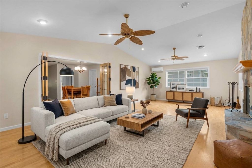 462 Carnival Terrace , Sebastian, FL 32958 Photo