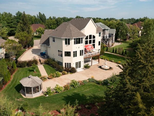 19115 Vogel Farm Trail, Eden Prairie, MN 55347