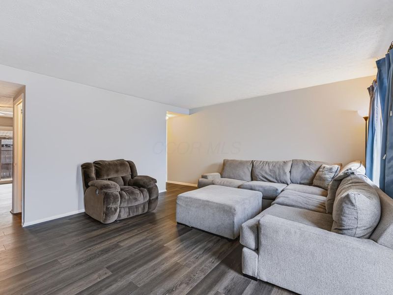 586 Pamlico Street, Unit W2, Columbus, OH 43228 Photo 8