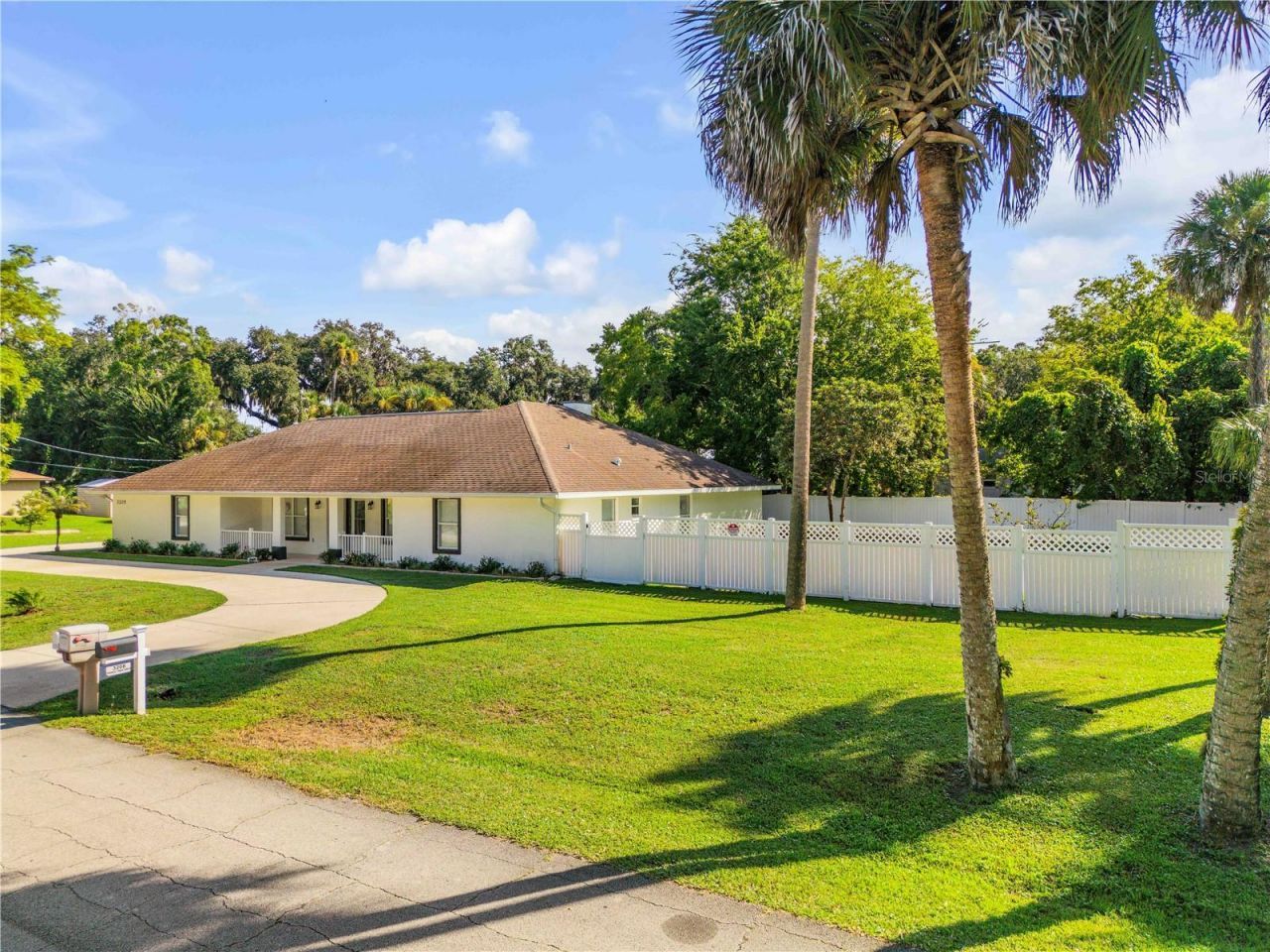 3205 Mango Tree Drive, Edgewater, FL 32141 Photo