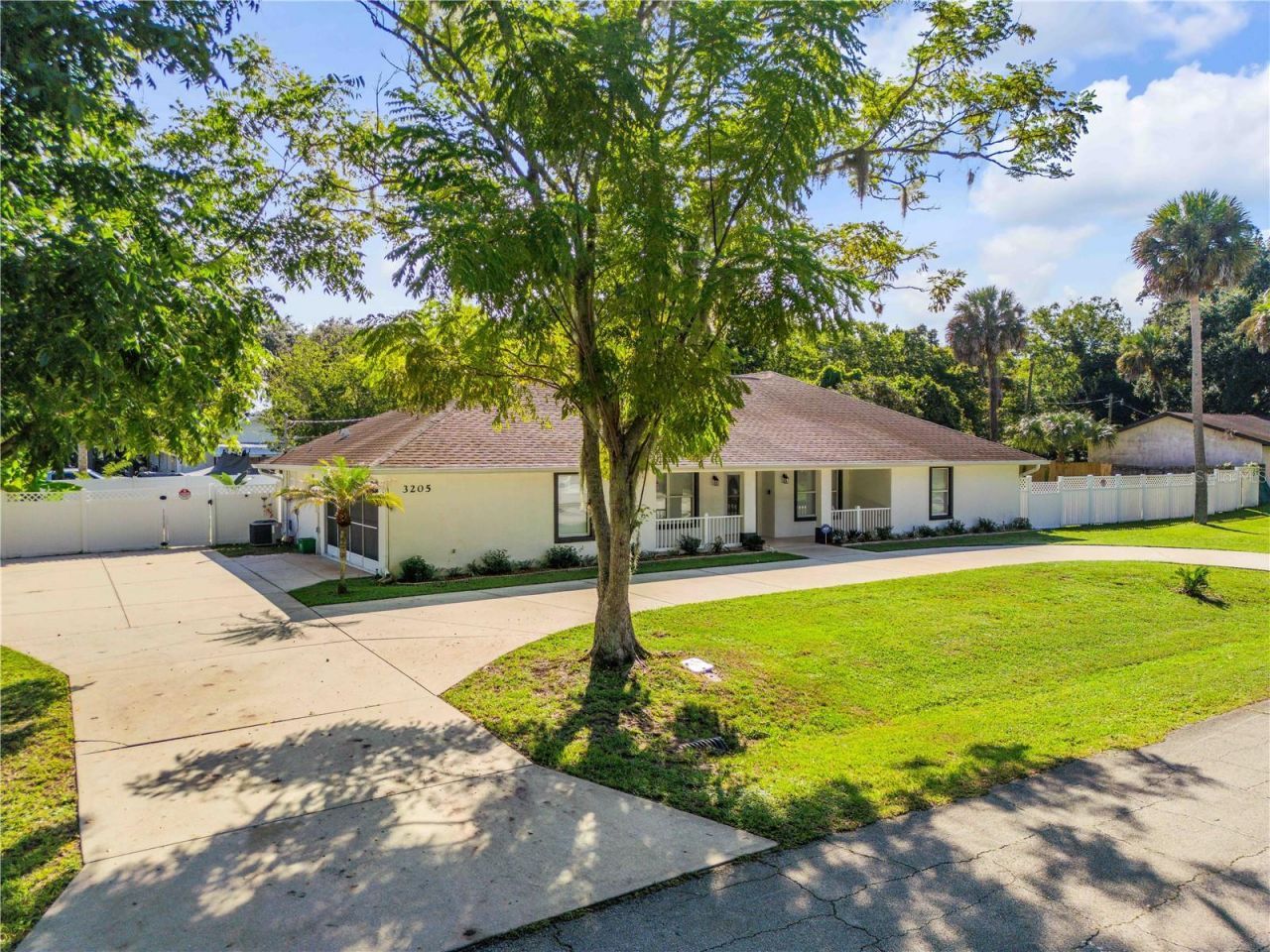 3205 Mango Tree Drive, Edgewater, FL 32141 Photo