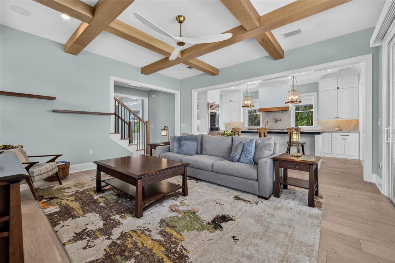 239 39th Avenue Ne, Saint Petersburg, FL 33703 Photo