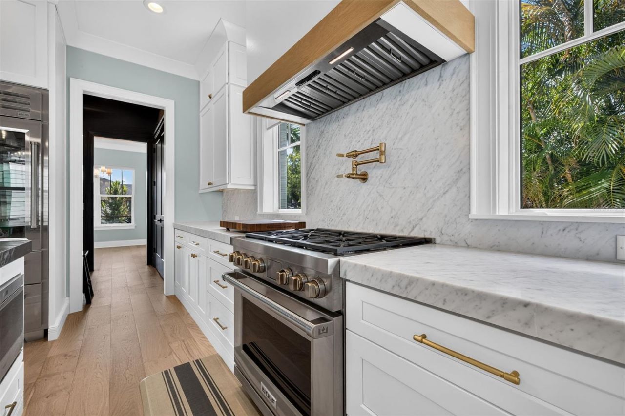 239 39th Avenue Ne, Saint Petersburg, FL 33703 Photo