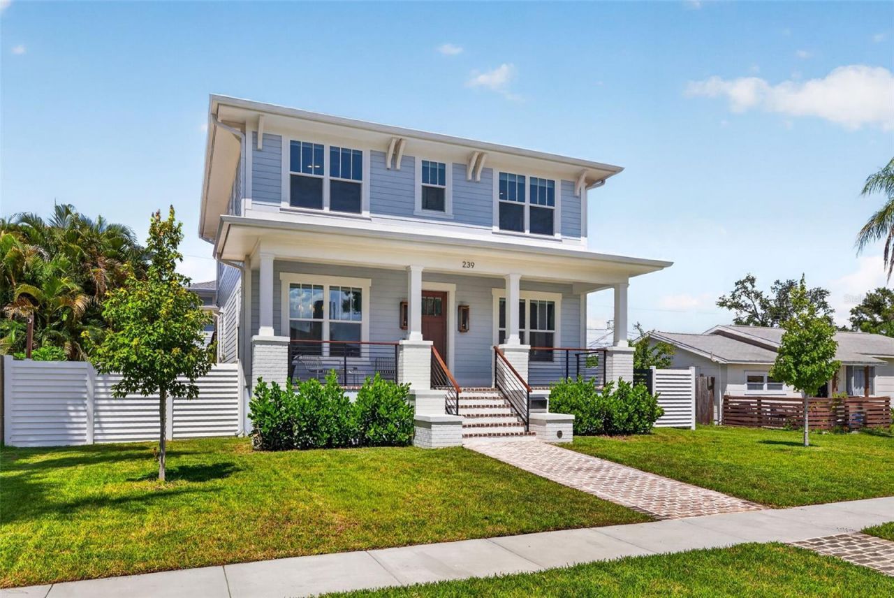 239 39th Avenue Ne, Saint Petersburg, FL 33703 Photo