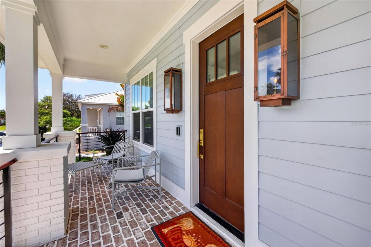 239 39th Avenue Ne, Saint Petersburg, FL 33703 Photo
