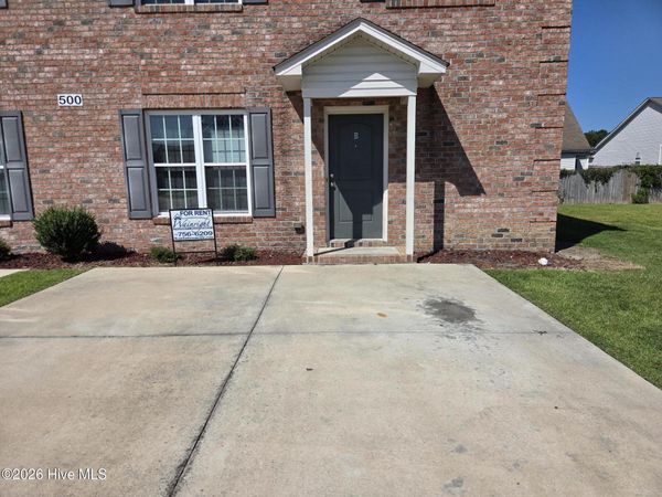 500 Hillshade Court , Unit B, Winterville, NC 28590