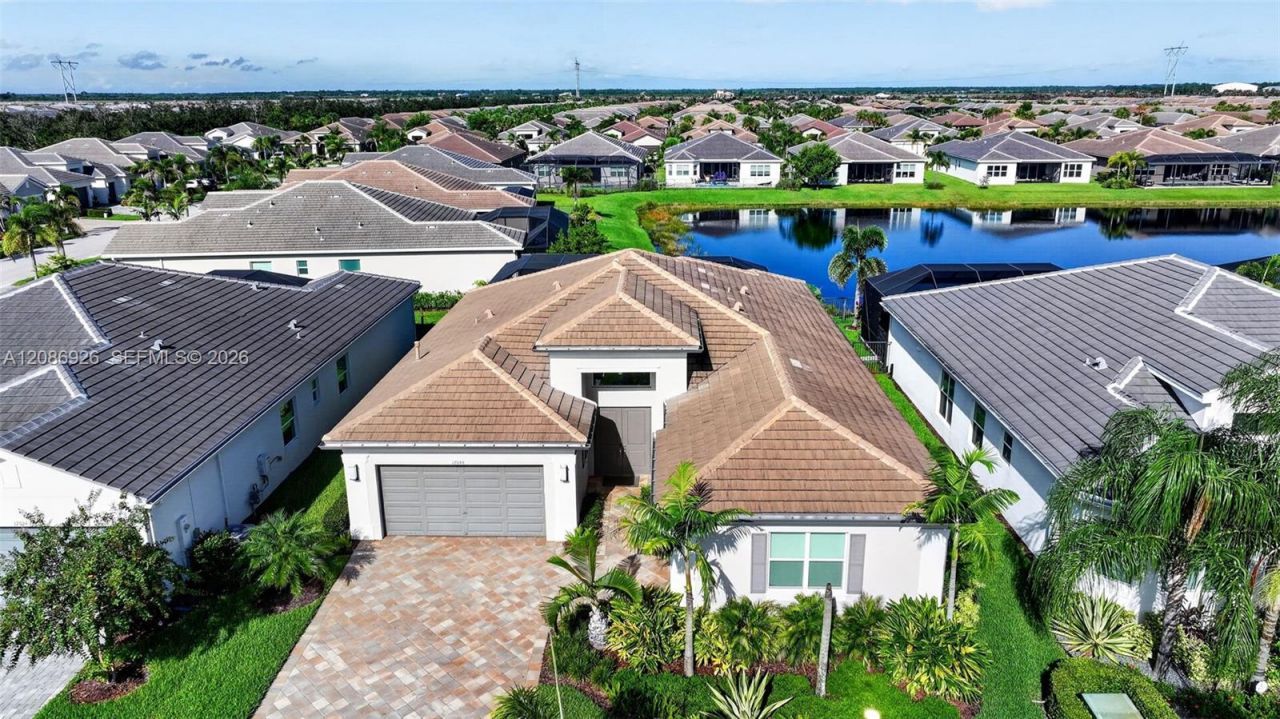 12046 SW Laguna Bay Pkwy, Port Saint Lucie, FL 34987 Photo