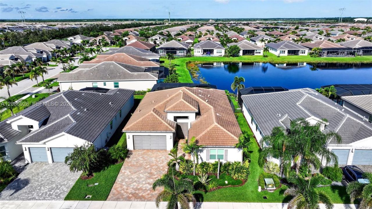 12046 SW Laguna Bay Pkwy, Port Saint Lucie, FL 34987 Photo
