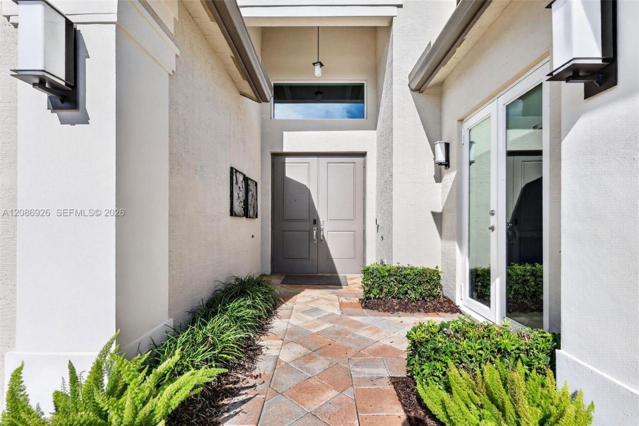12046 SW Laguna Bay Pkwy, Port Saint Lucie, FL 34987 Photo