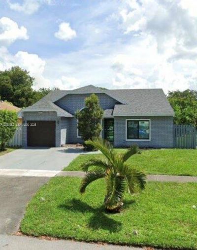 1271 SW 85th Ave, Pembroke Pines, FL 33025 Main Photo