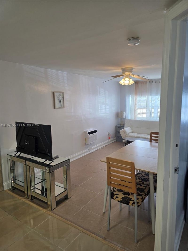 5712 Hollywood Blvd, Unit 1, Hollywood, FL 33021 Photo