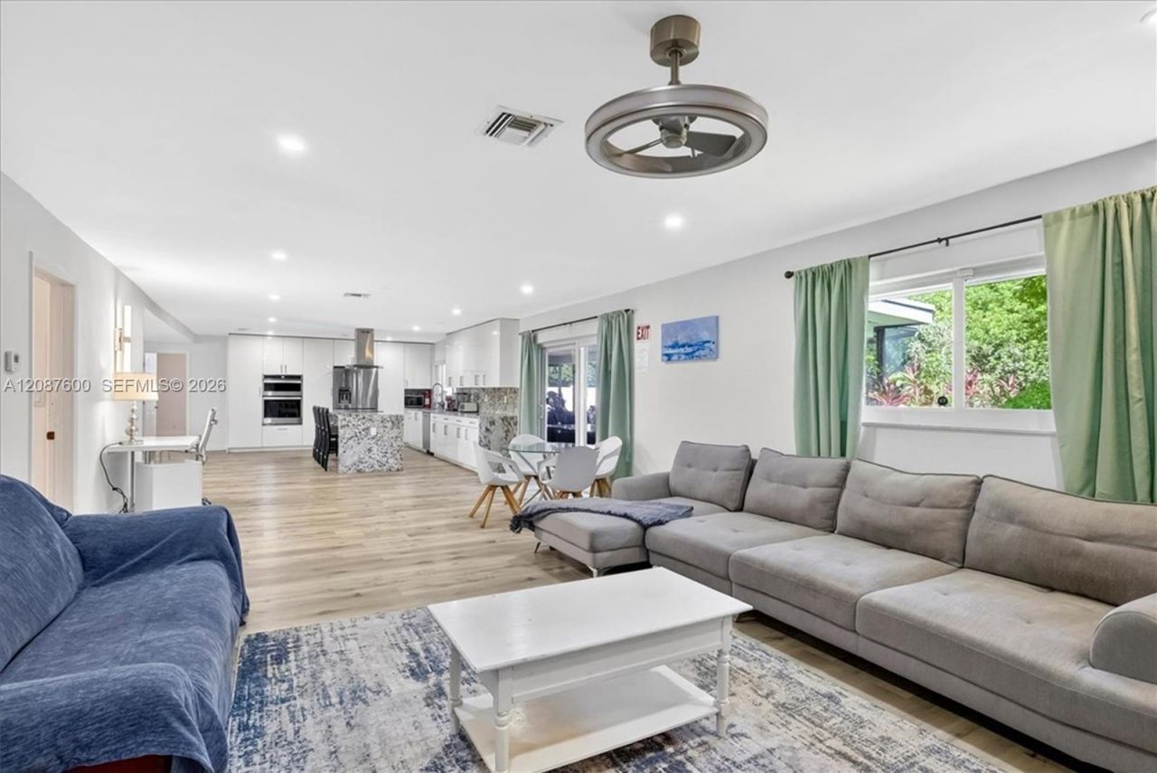 3211 Calle Largo Dr, Hollywood, FL 33021 Photo