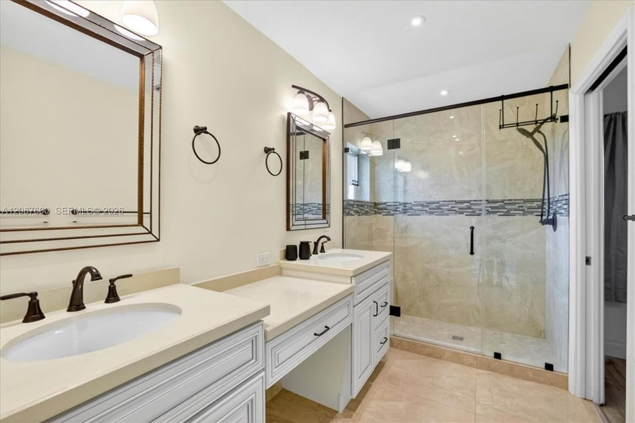 3211 Calle Largo Dr, Hollywood, FL 33021 Photo