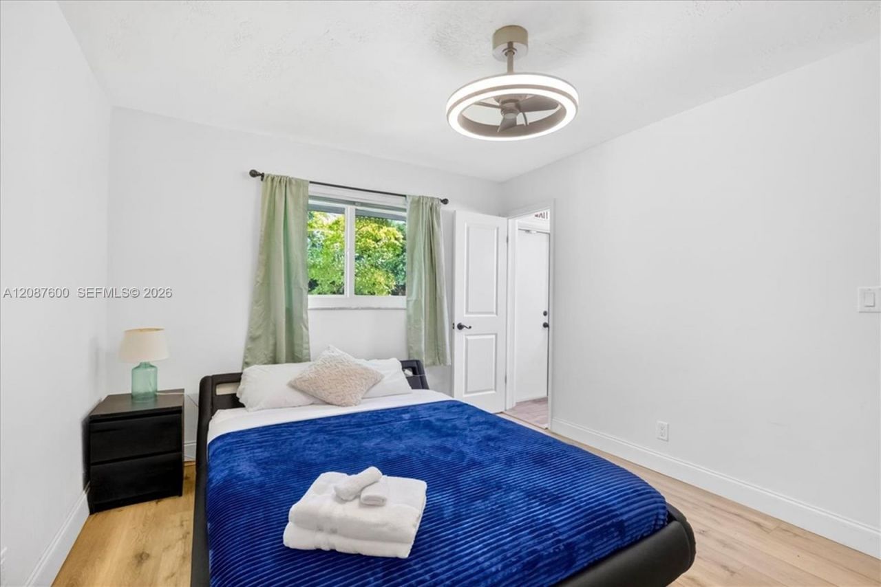 3211 Calle Largo Dr, Hollywood, FL 33021 Photo