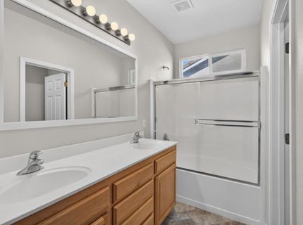 425 Arlingdale Cir, Rio Linda, CA 95673 Photo