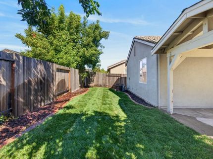 425 Arlingdale Cir, Rio Linda, CA 95673 Photo
