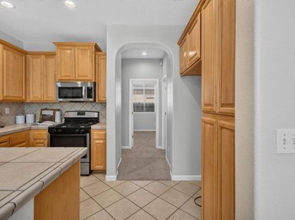 425 Arlingdale Cir, Rio Linda, CA 95673 Photo