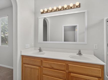 425 Arlingdale Cir, Rio Linda, CA 95673 Photo
