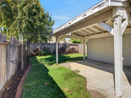 425 Arlingdale Cir, Rio Linda, CA 95673 Photo