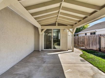 425 Arlingdale Cir, Rio Linda, CA 95673 Photo