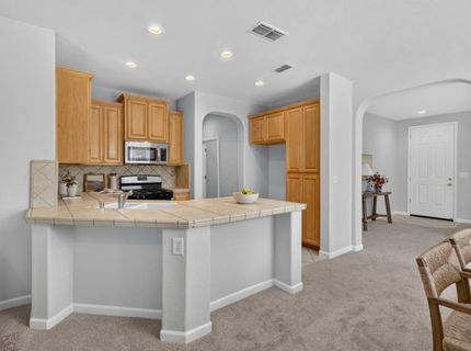 425 Arlingdale Cir, Rio Linda, CA 95673 Photo