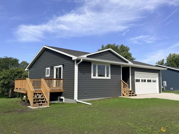 1002 Oneida, Storm Lake, IA 50588