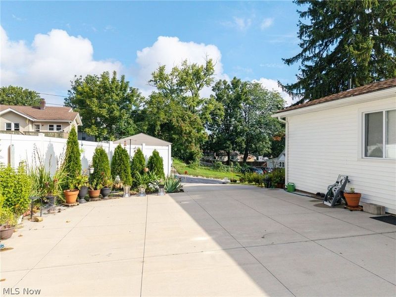 370 Rexford Street, Akron, OH 44314 Photo 4