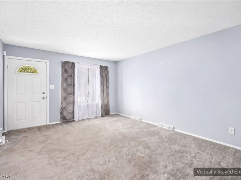 370 Rexford Street, Akron, OH 44314 Photo 9