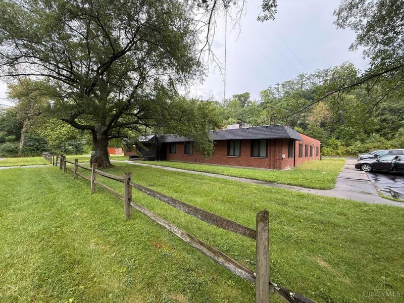 2130 Osterfeld, Cincinnati, OH 45214 Photo 1