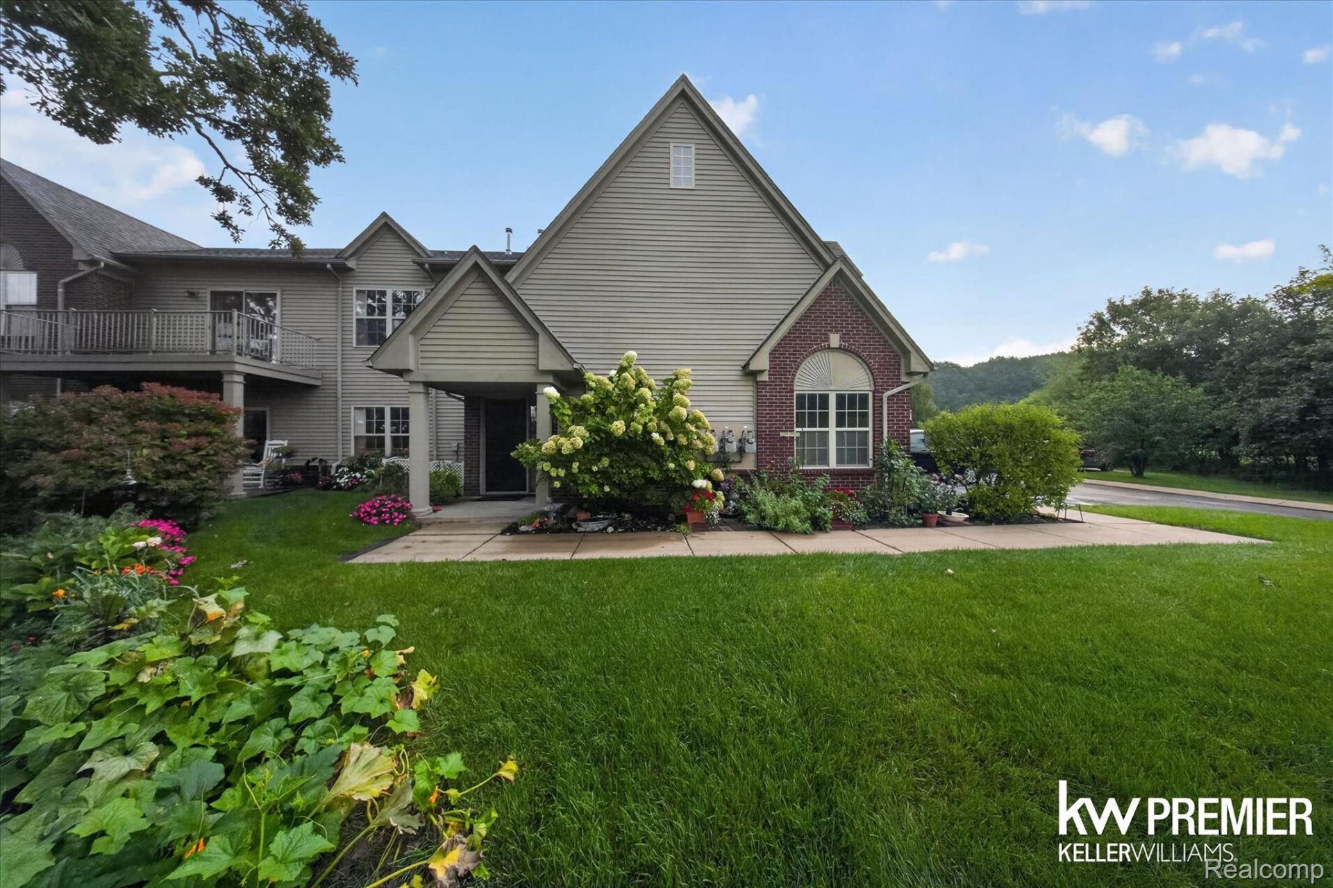 1081 Addington Lane, Ann Arbor, Mi 48108 Main Photo